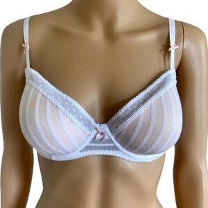Dreamy Angelic Betsey Johnson Intimates Bra With Light Padding